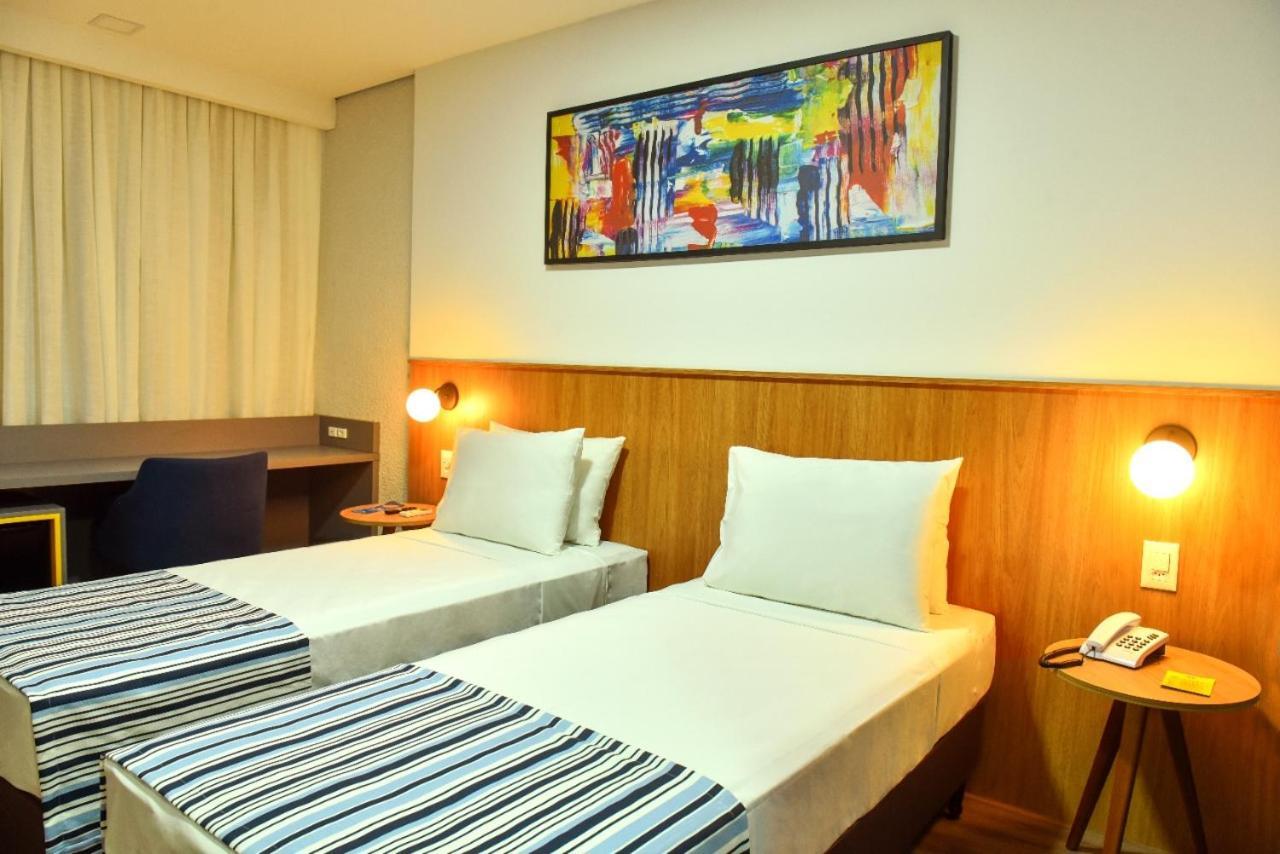 Days Inn By Wyndham Cascavel Cascavel  Zewnętrze zdjęcie